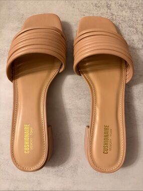 Cushionaire Women's Tan Slide Mules Womens 8